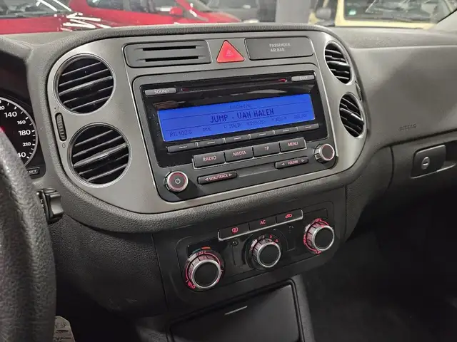 Volkswagen Tiguan view 14