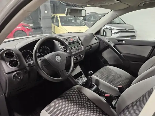 Volkswagen Tiguan view 7