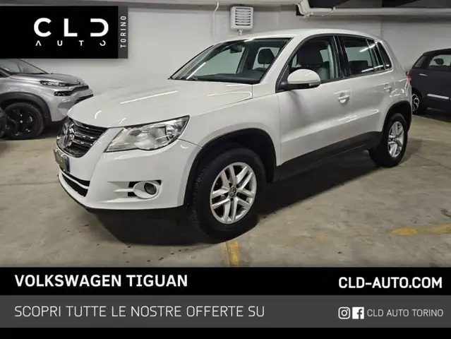 2010 Volkswagen Tiguan in White for sale