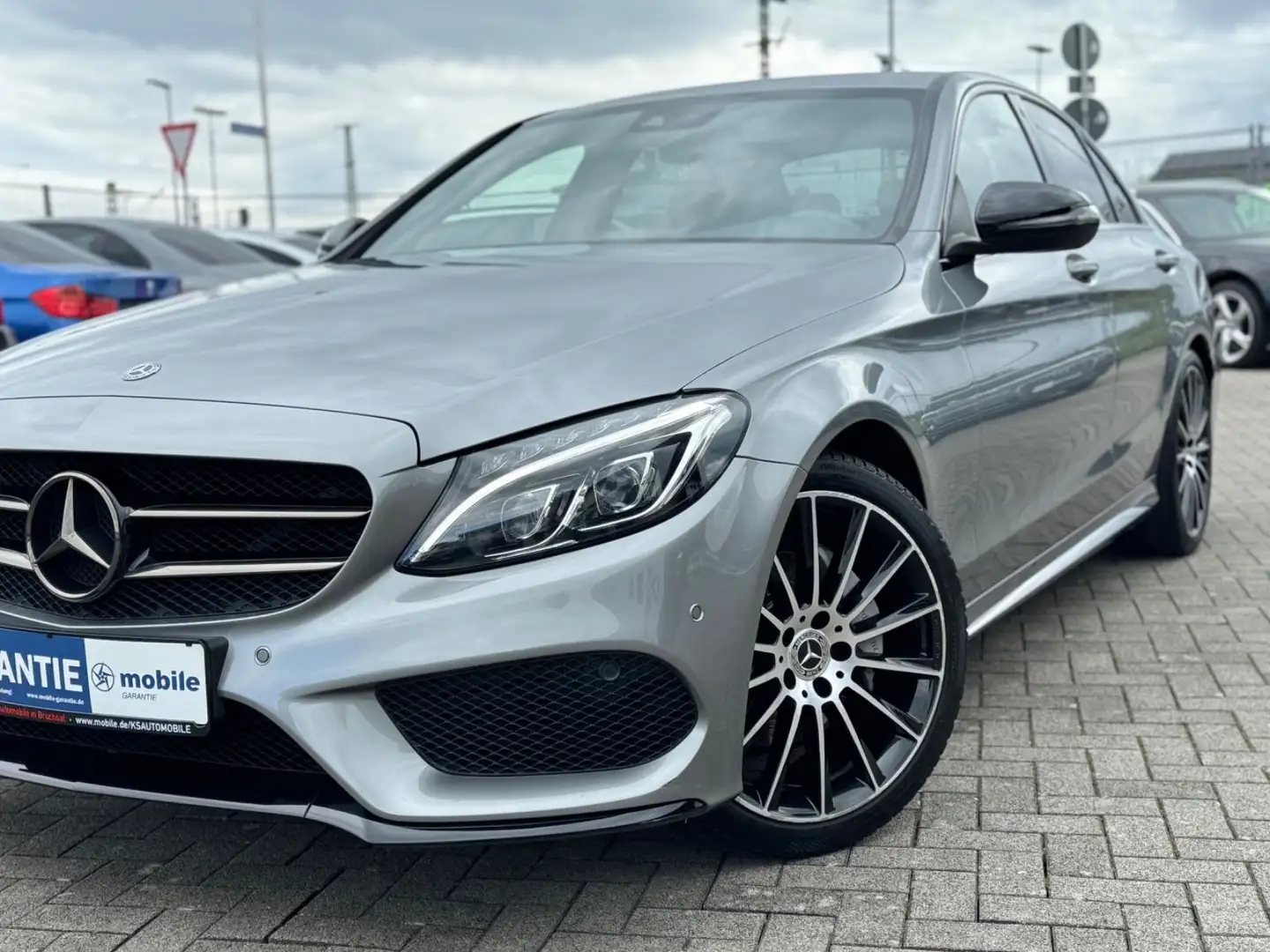 Mercedes-Benz C 200 AMG-Line *Vollleder*Navi*LED*Kamera* Срібний - 2
