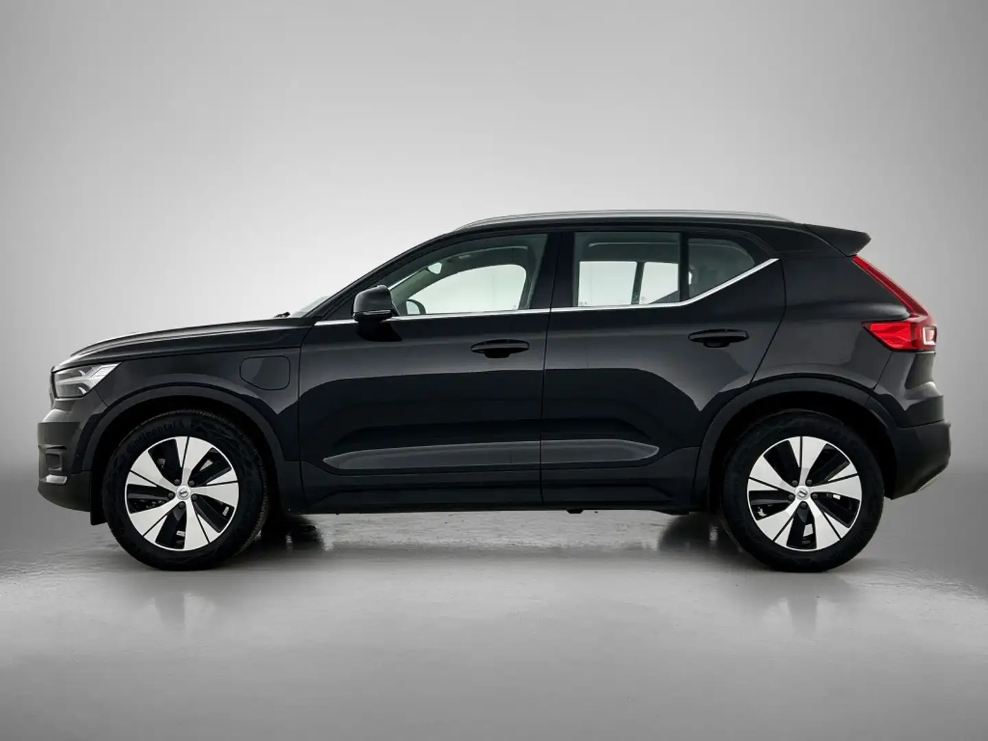 Volvo XC40 1.5 T5 Recharge Business Pro Zwart - 2