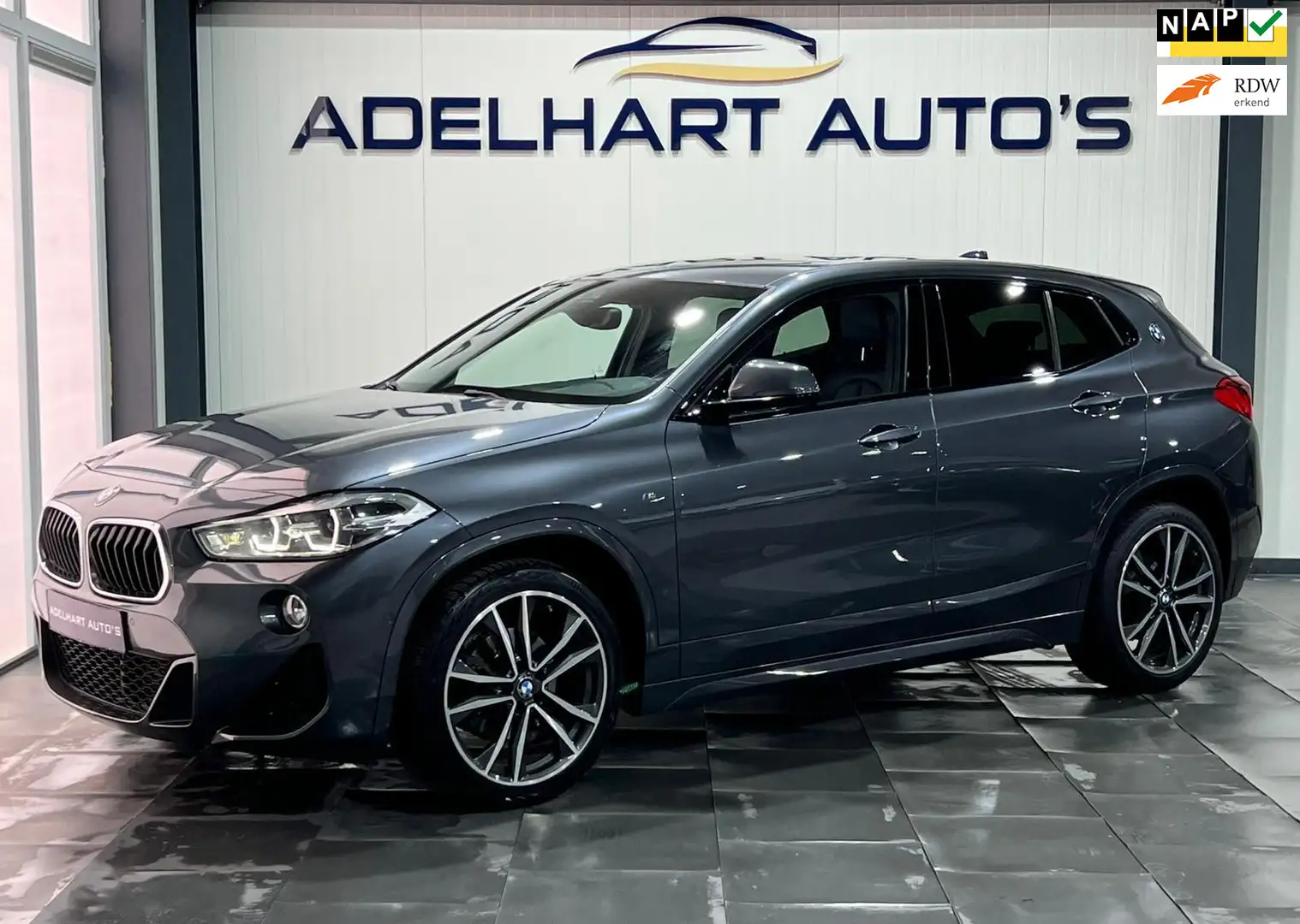 BMW X2 SDrive18i Executive M Sport Pakket / Automaat / Le Grijs - 1