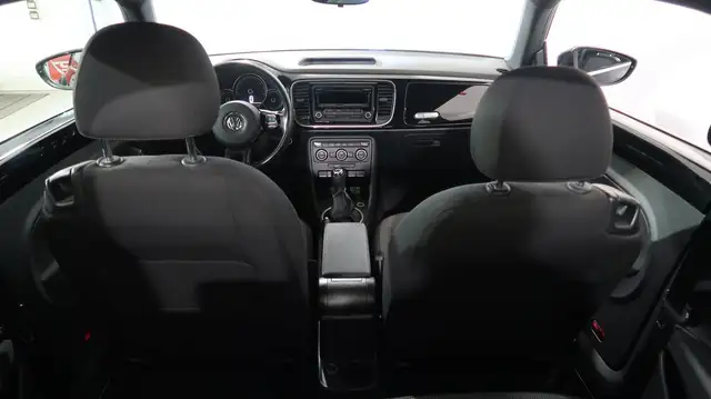 Volkswagen Beetle view 16