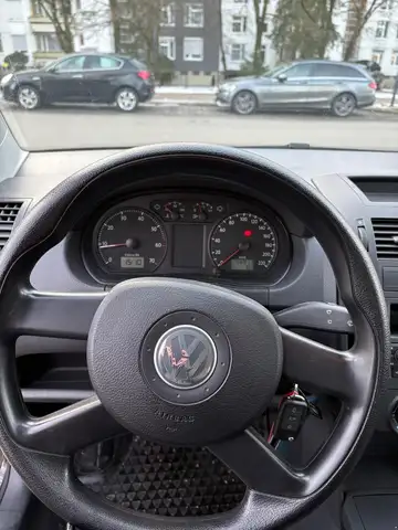 Volkswagen Polo view 9