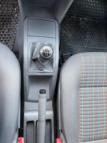Volkswagen Polo view 11