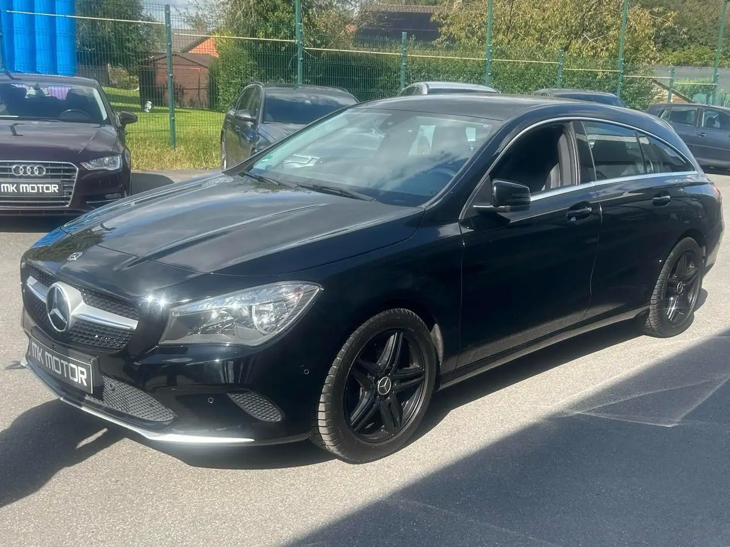 Mercedes-Benz CLA 180 CLA 180 d Noir - 1