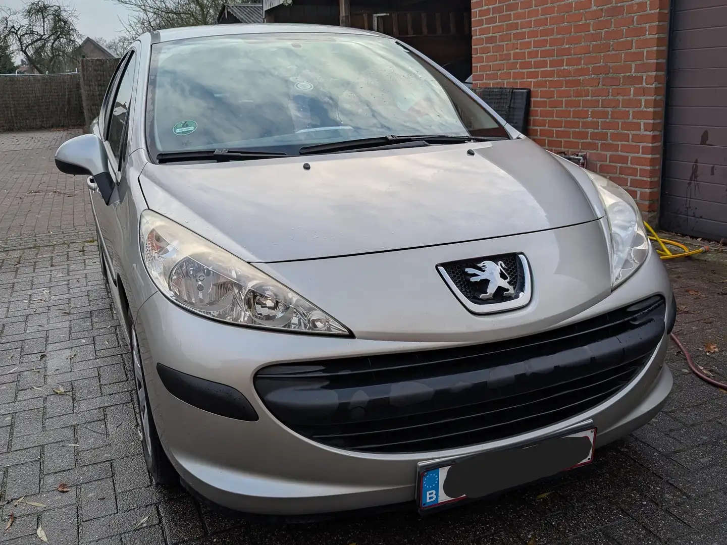 Peugeot 207 Hatchback Gris - 2