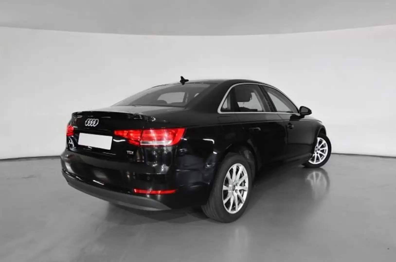 Audi A4 Sport 35 TFSI 110 kW (150 CV) S tronic Negro - 2