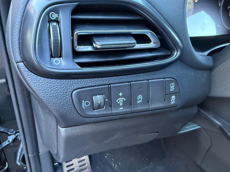 Hyundai i30 Kombi N-Line 1.6T-GDI DCT7-Navi-18Alu-Winterpaket- — photo 13