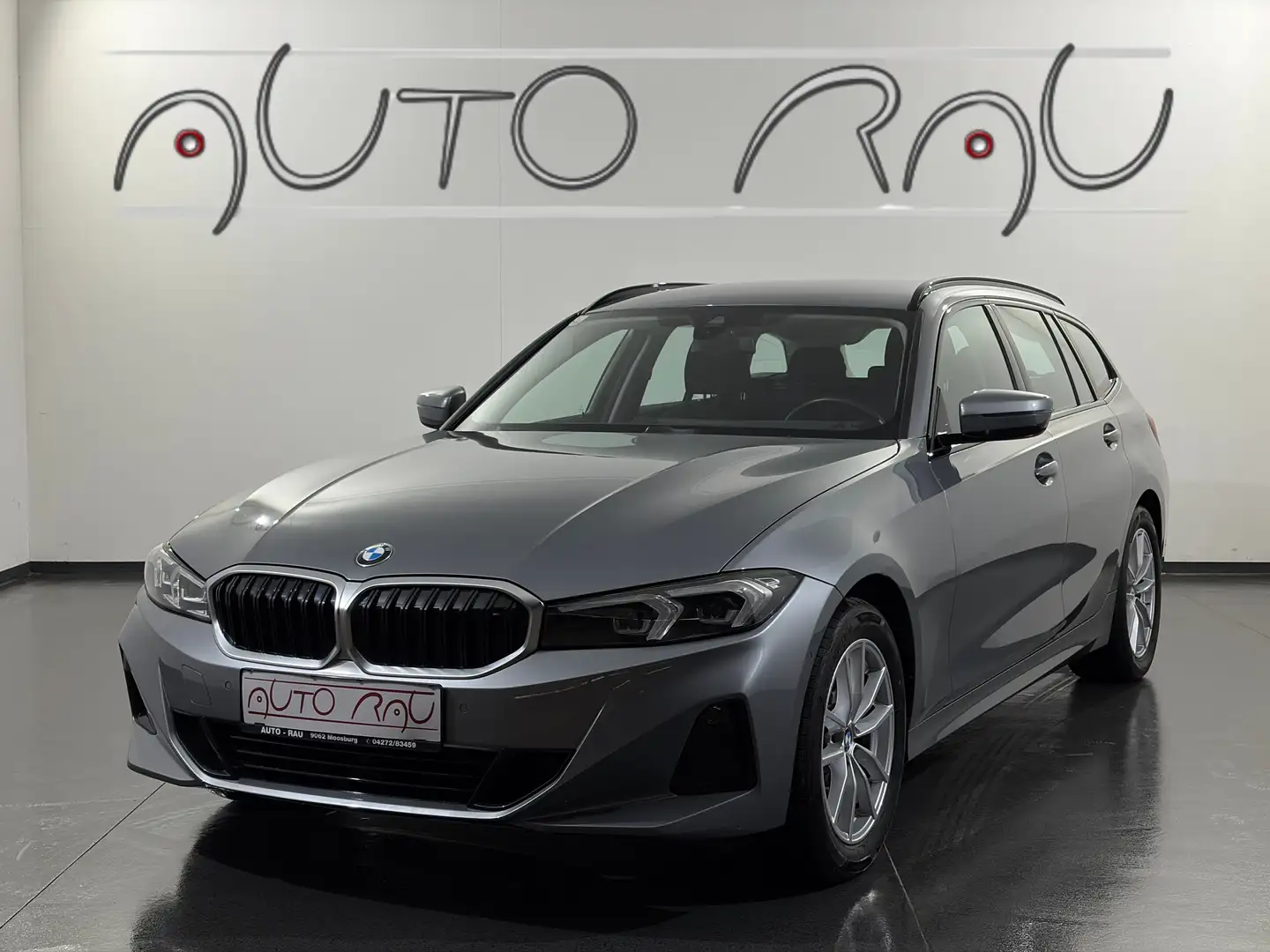 BMW 320 d Touring xDrive Automatik *LED*RFK*NAVI* Grau - 1