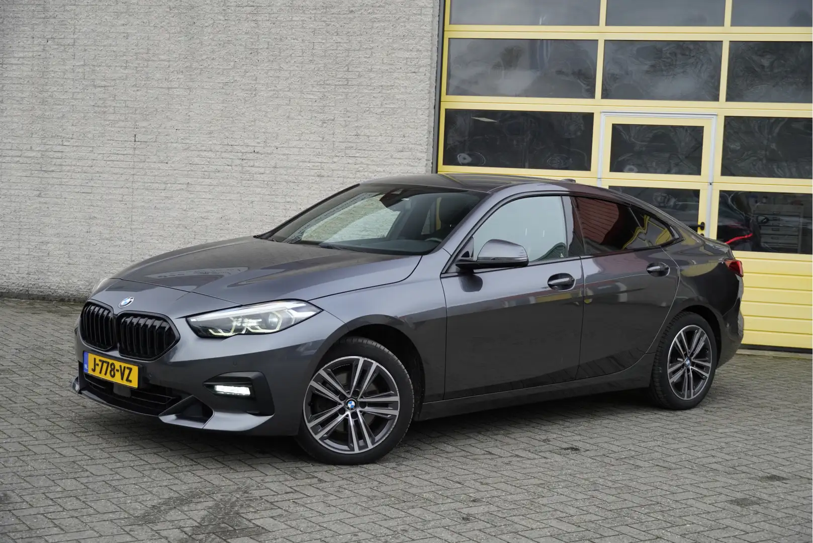 BMW 218 2-serie Gran Coupé 218i Automaat! Sport Executive Grigio - 2