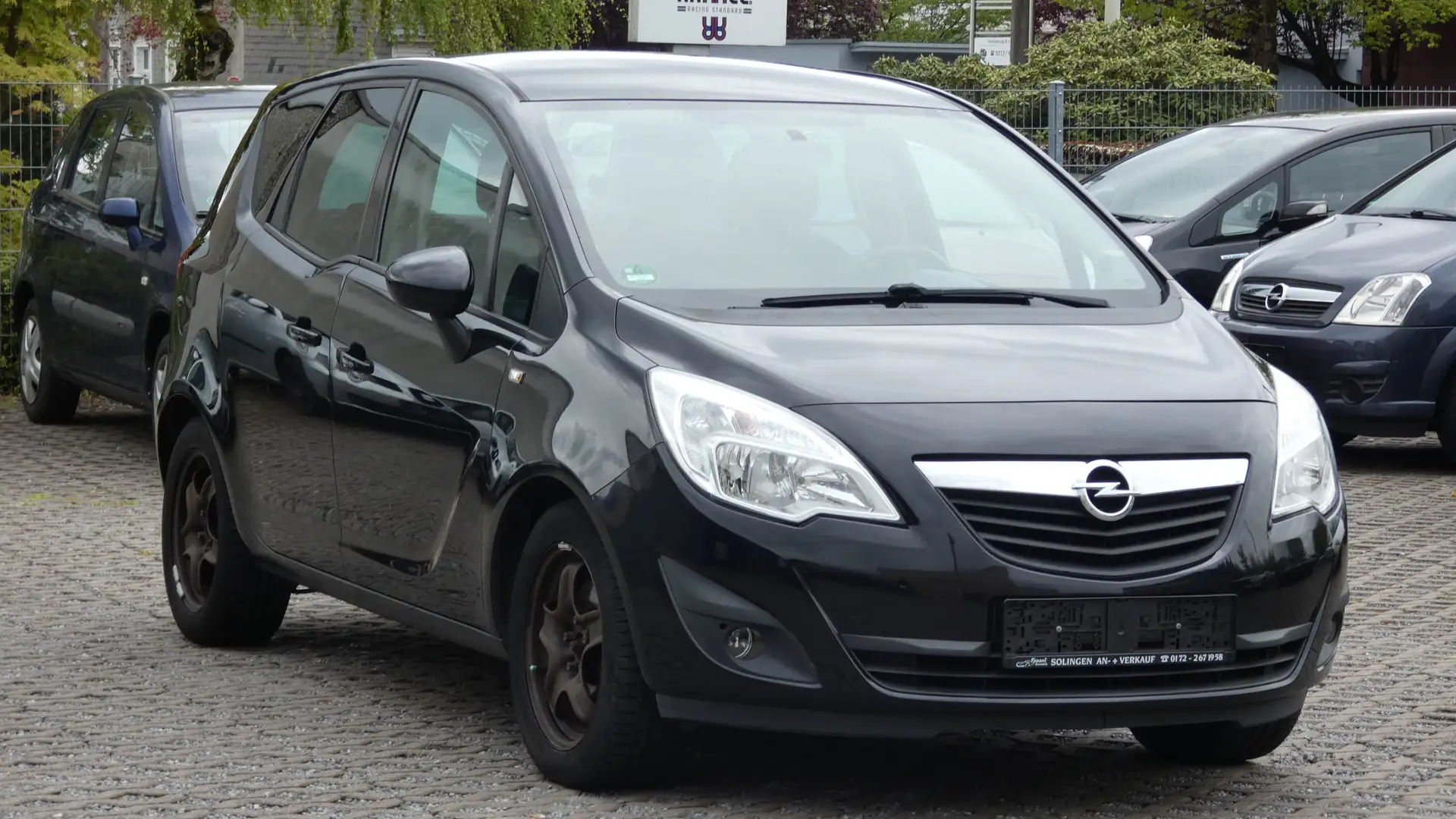 Opel Meriva Design Edition VERKAUF IM KUNDENAUFTRAG VON PRIVAT Schwarz - 1