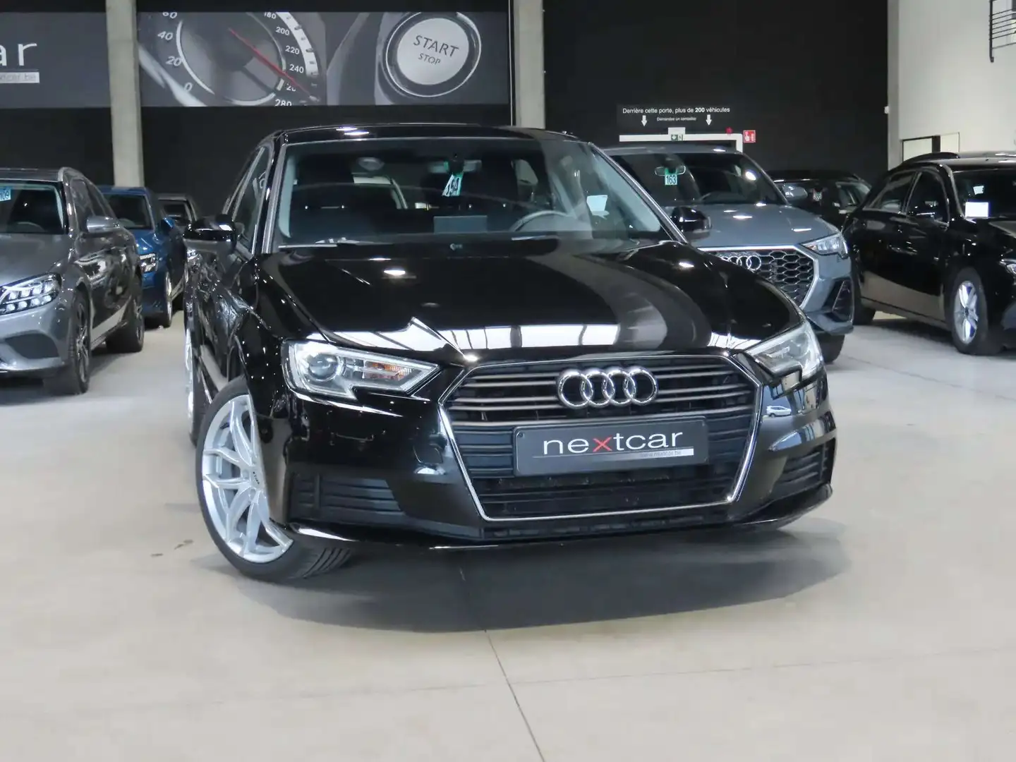Audi A3 30TFSI Sportback *NAVI-XENON-CRUISE-EURO6dT* Schwarz - 2