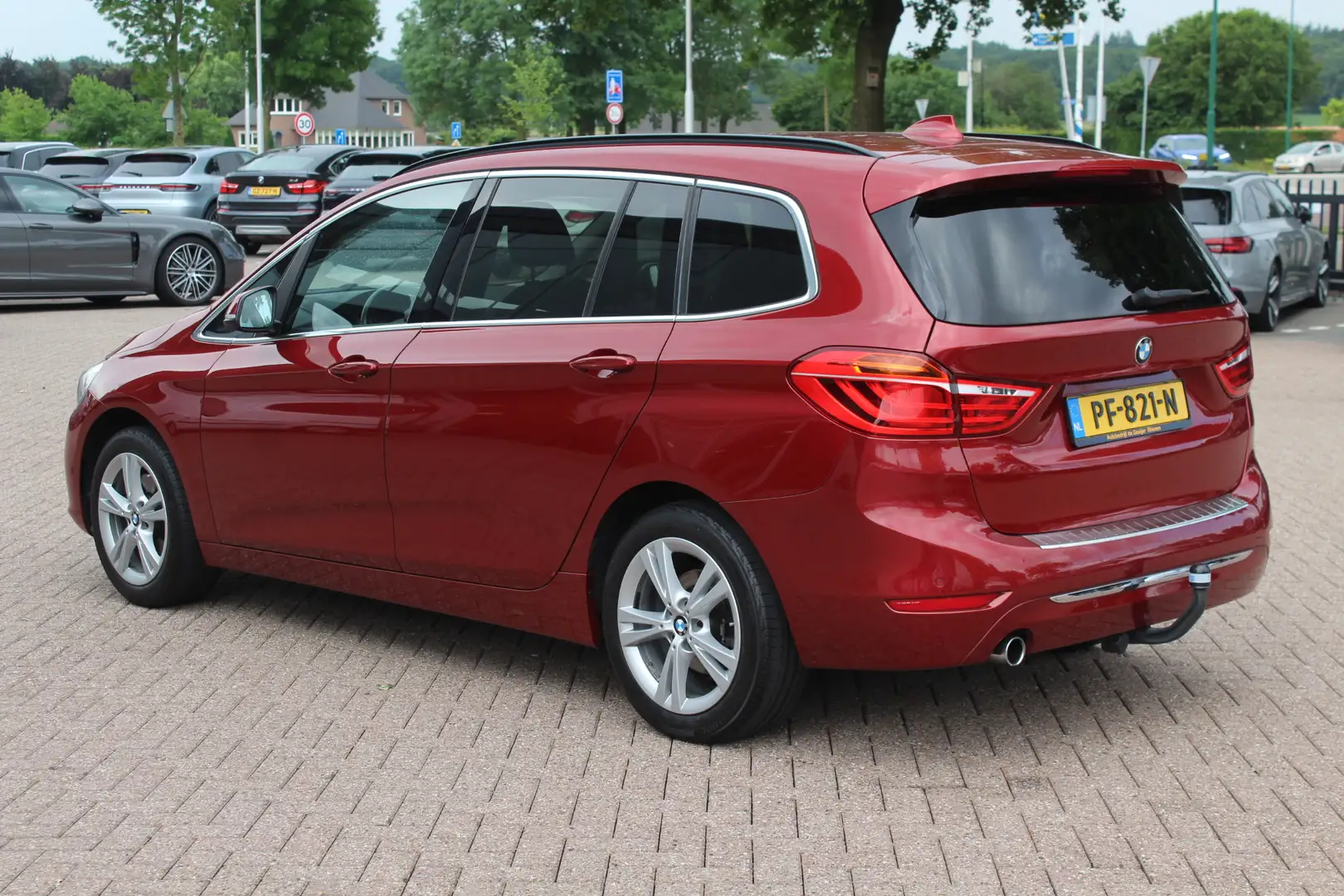 BMW 218 2-serie Gran Tourer 218i 7p. Executive / Trekhaak Rood - 2