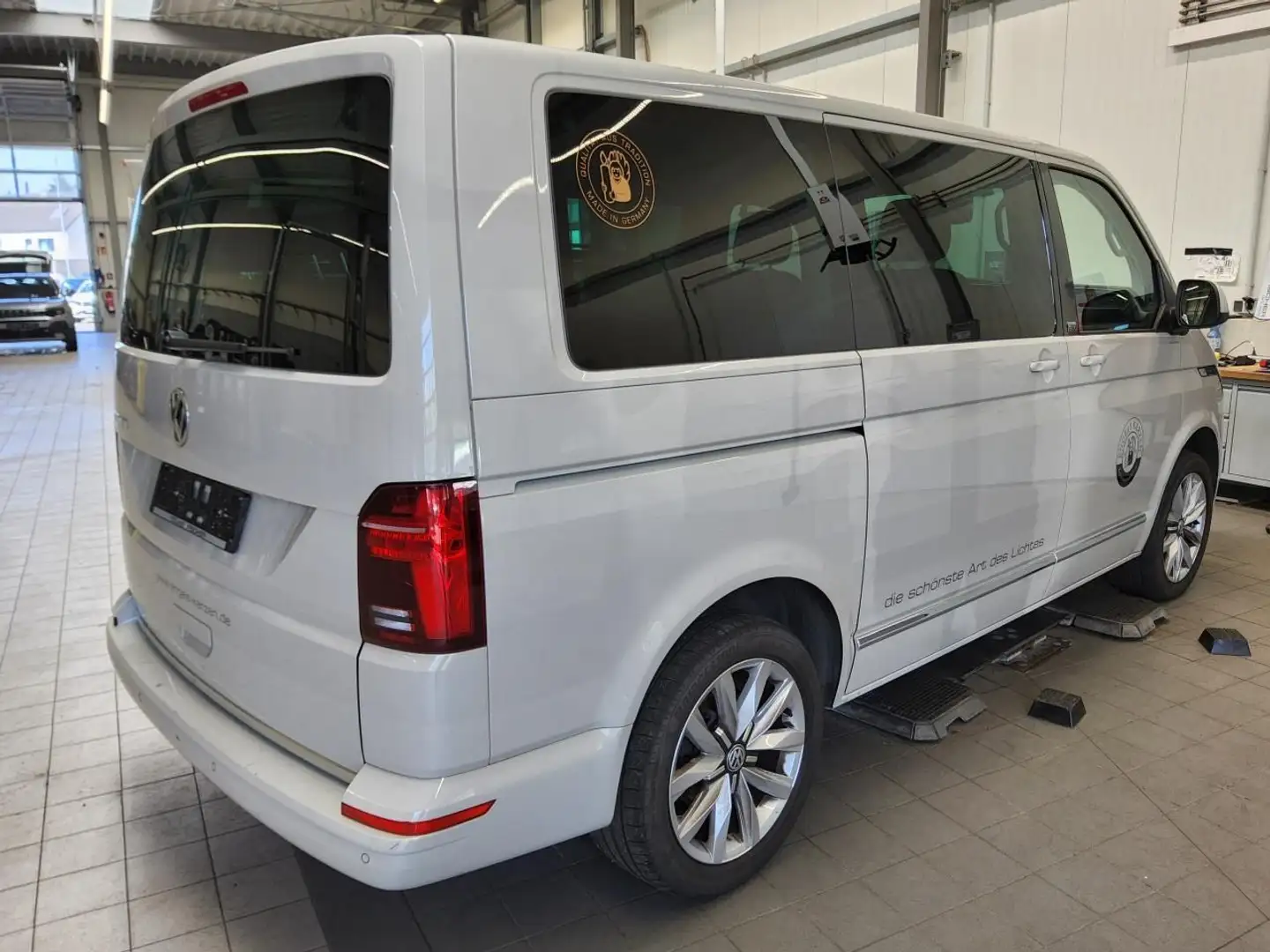 Volkswagen T6 Multivan T6.1Multivan SIX/Leder/Navi/Asiss/Kamera/I Hand Gris - 2