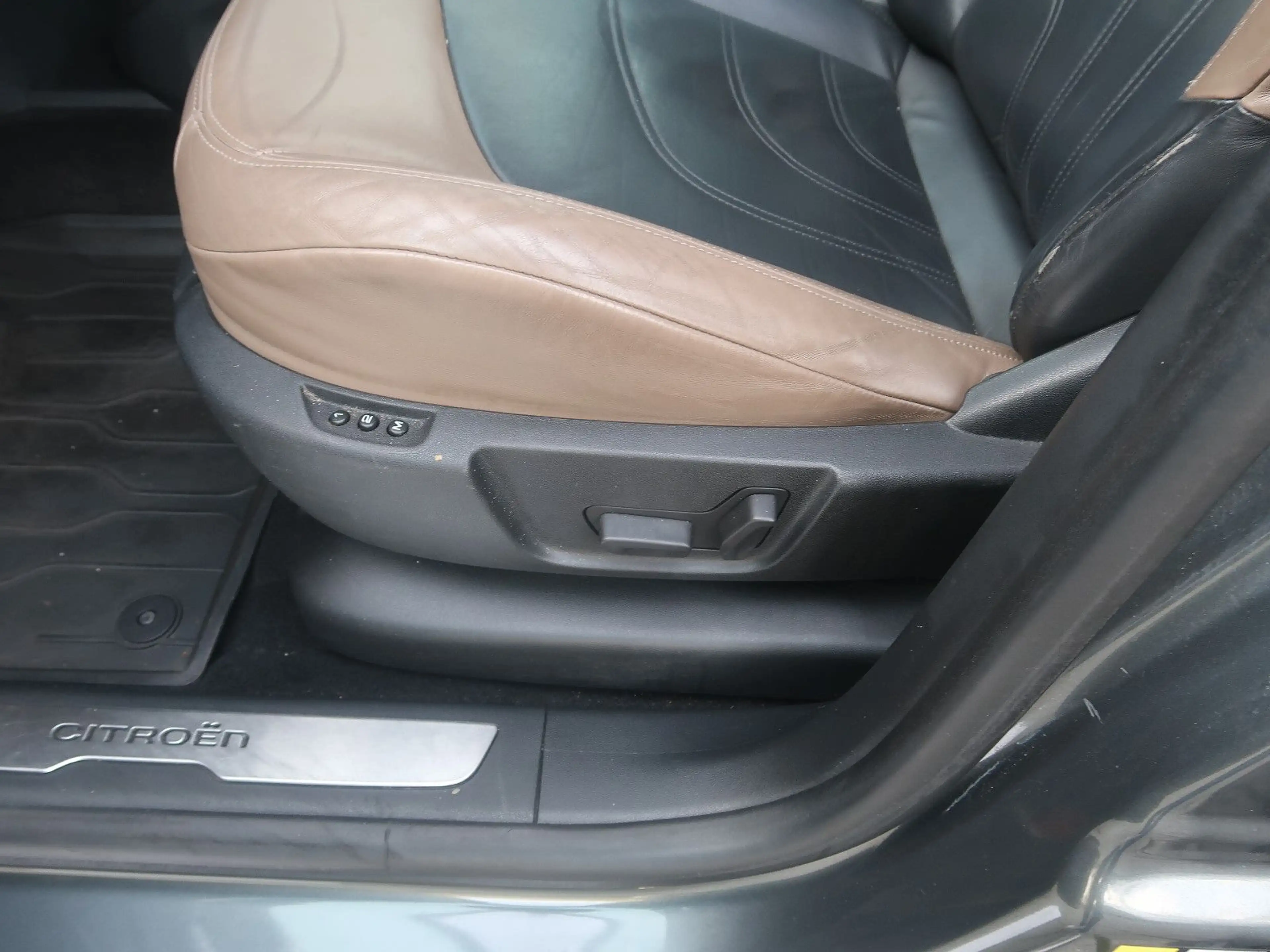 Citroen Grand C4 Picasso /Spacetourer Exclusive 7 Sitze — photo 15