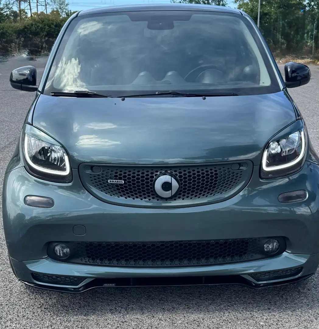 smart forTwo 0.9 t Brabus Xclusive 109cv twinamic Verde - 1