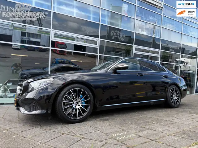 Mercedes-Benz E 350 e AMG