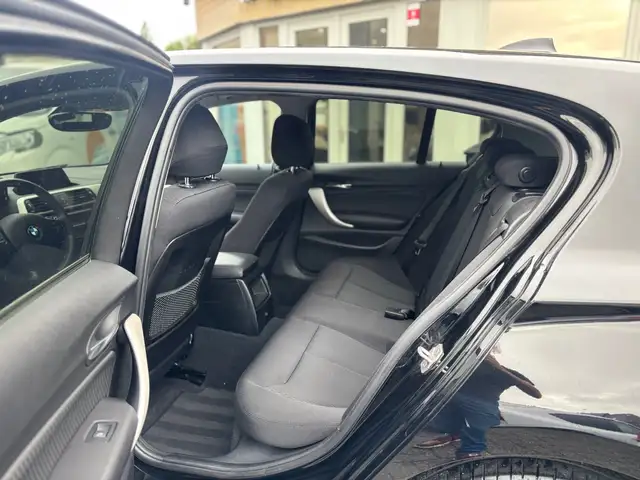 BMW 1 Series view 12