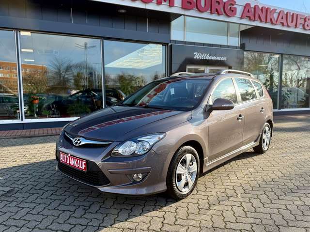 Hyundai i30 CW 1.6 Comfort KLIMA AHK wenig km