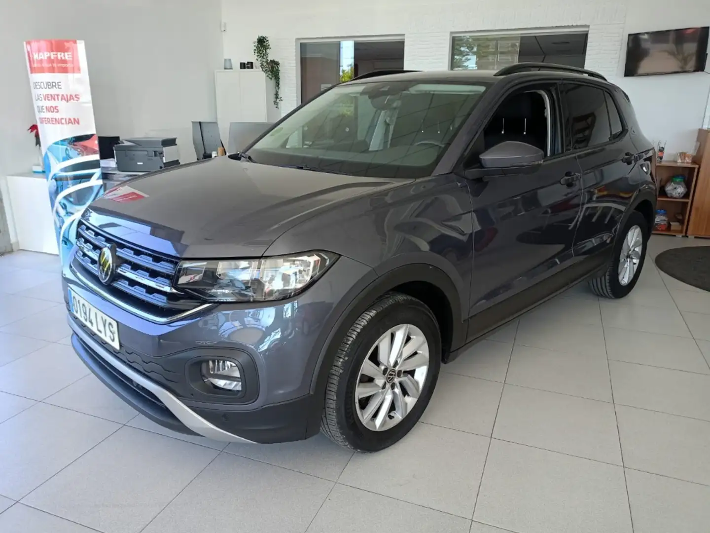 Volkswagen T-Cross 1.0 TSI Advance Gris - 2
