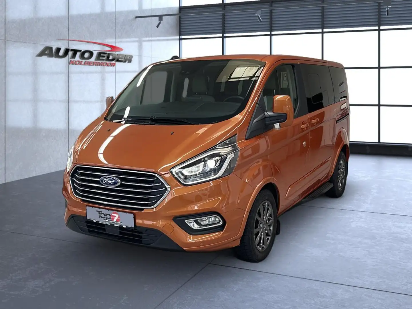 Ford Tourneo Custom Titanium X 320 L1 8-Sitzer Navi Orange - 2