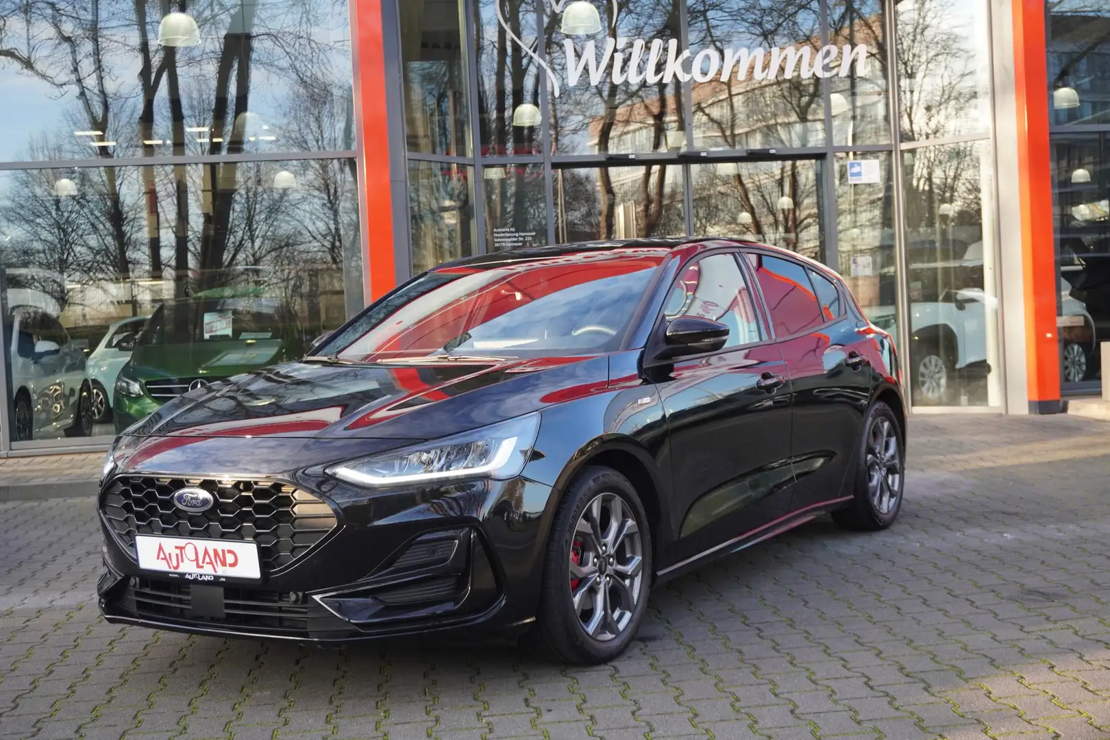 Ford Focus 1.0 EcoBoost M-Hybrid ST-Line Navi ACC PDC Schwarz - 2