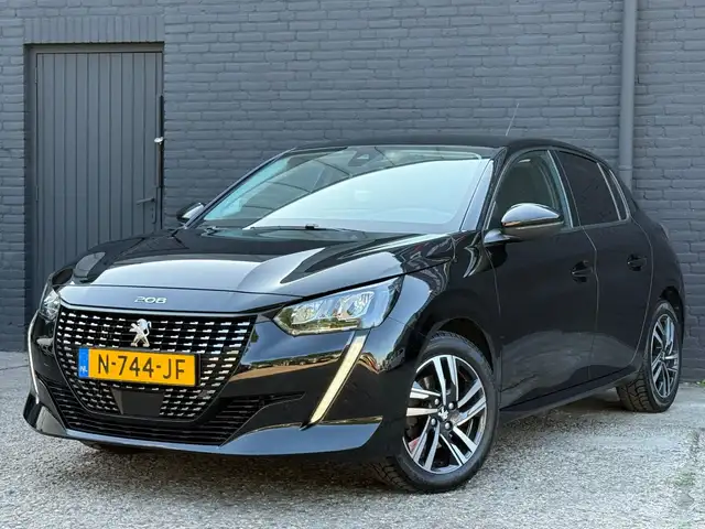 Peugeot 208 1.2 PureTech Blue Lease Allure NAVI | CARPLAY | DI