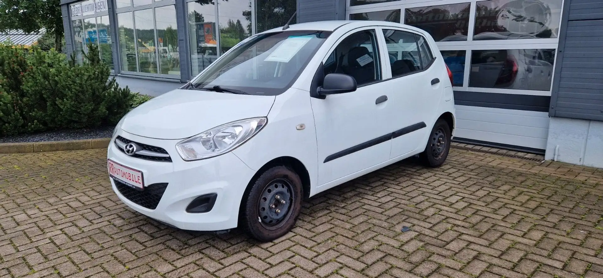Hyundai i10 FIFA WM Edition Weiß - 1