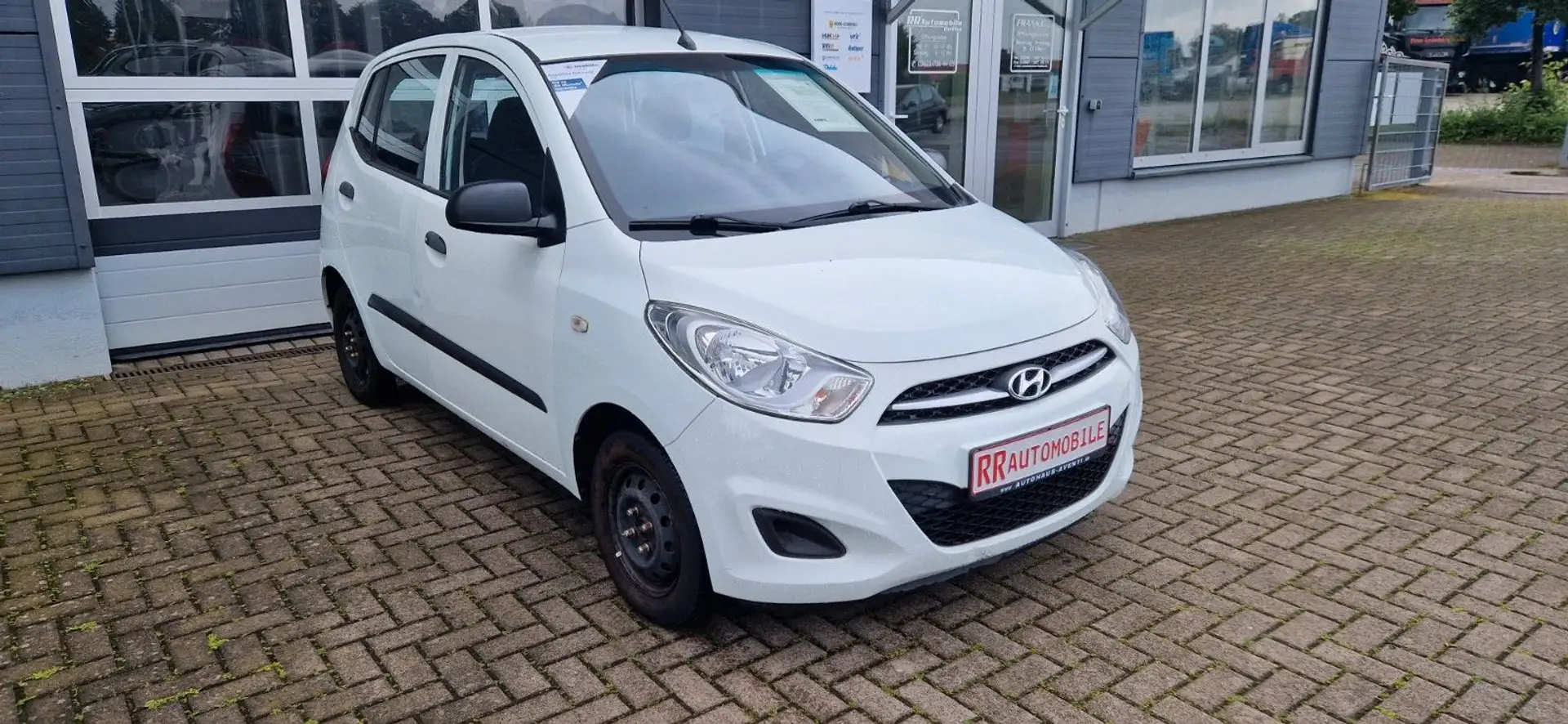 Hyundai i10 FIFA WM Edition Weiß - 2