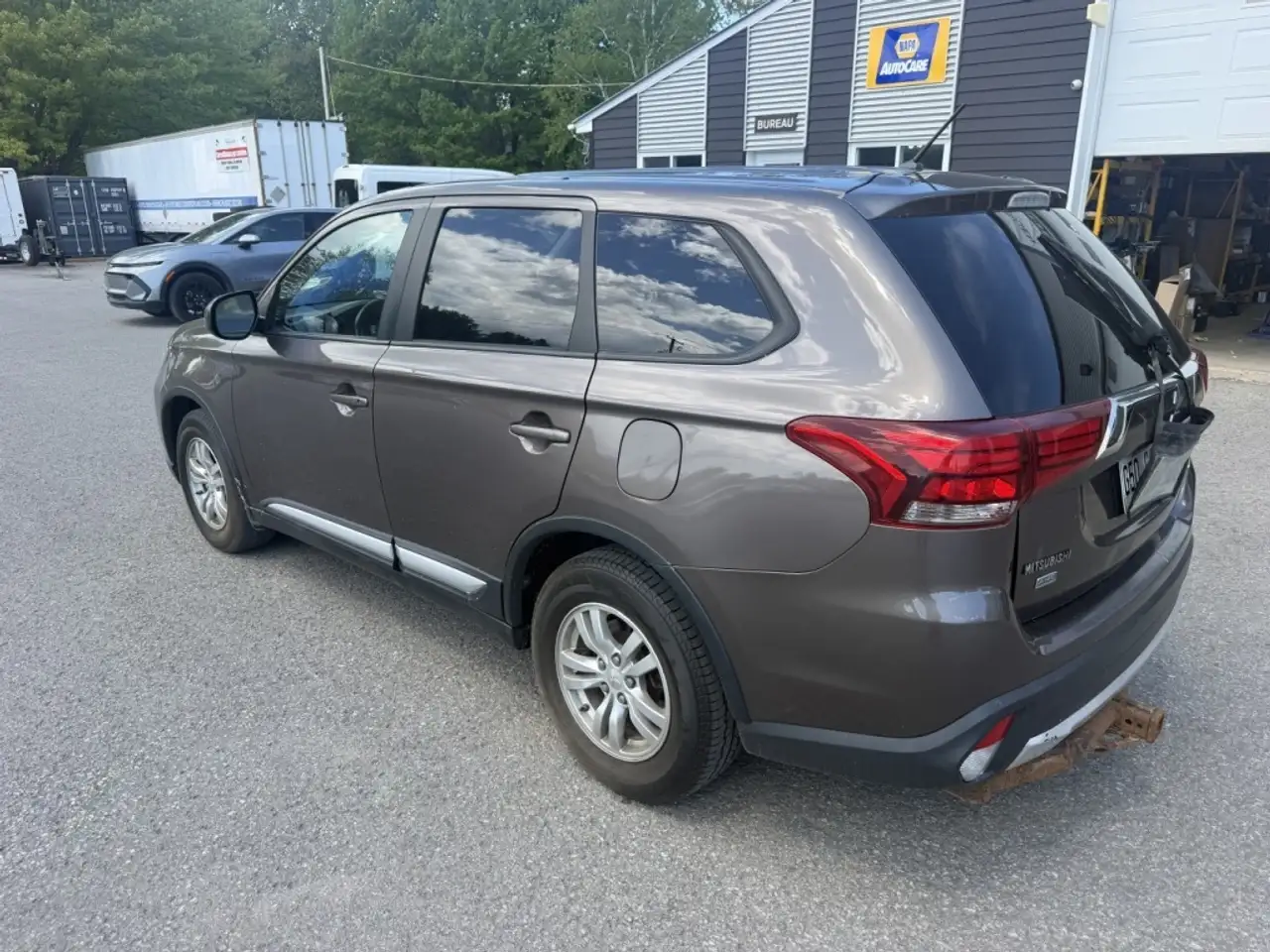 Mitsubishi Outlander photo Mitsubishi Outlander