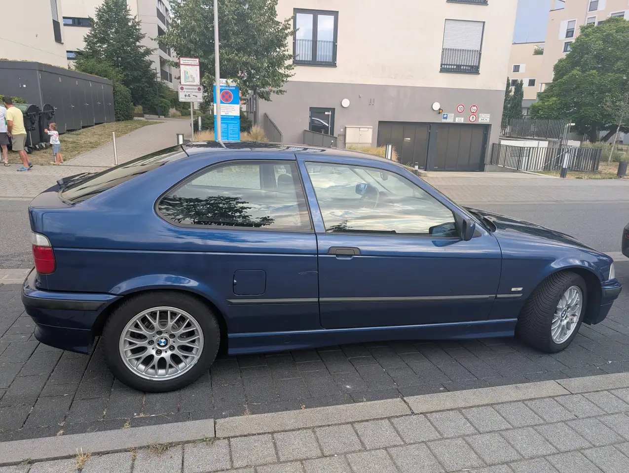 BMW 316i compact Sport Edition, foto 2