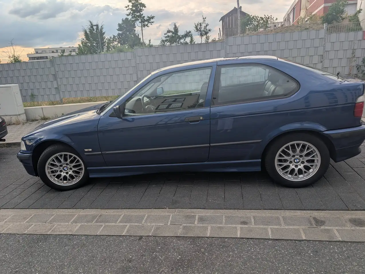BMW 316i compact Sport Edition, foto 4