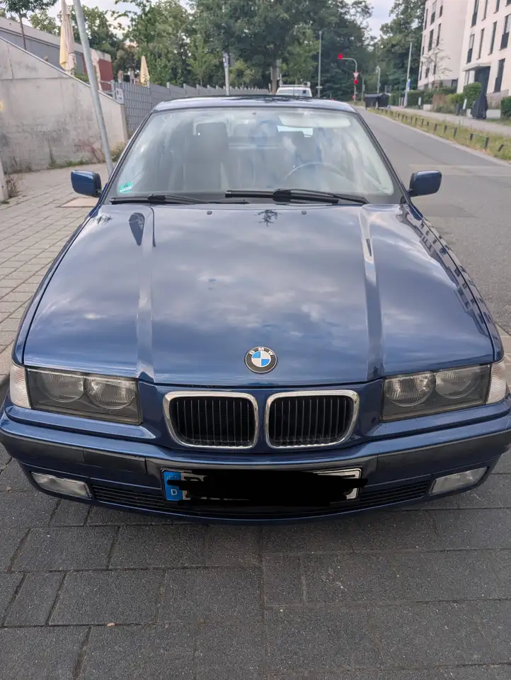 BMW 316i compact Sport Edition, foto 1