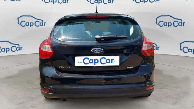 Ford Focus view 3