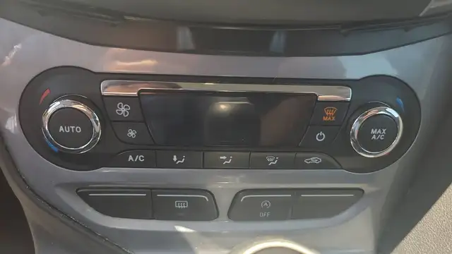Ford Focus view 13