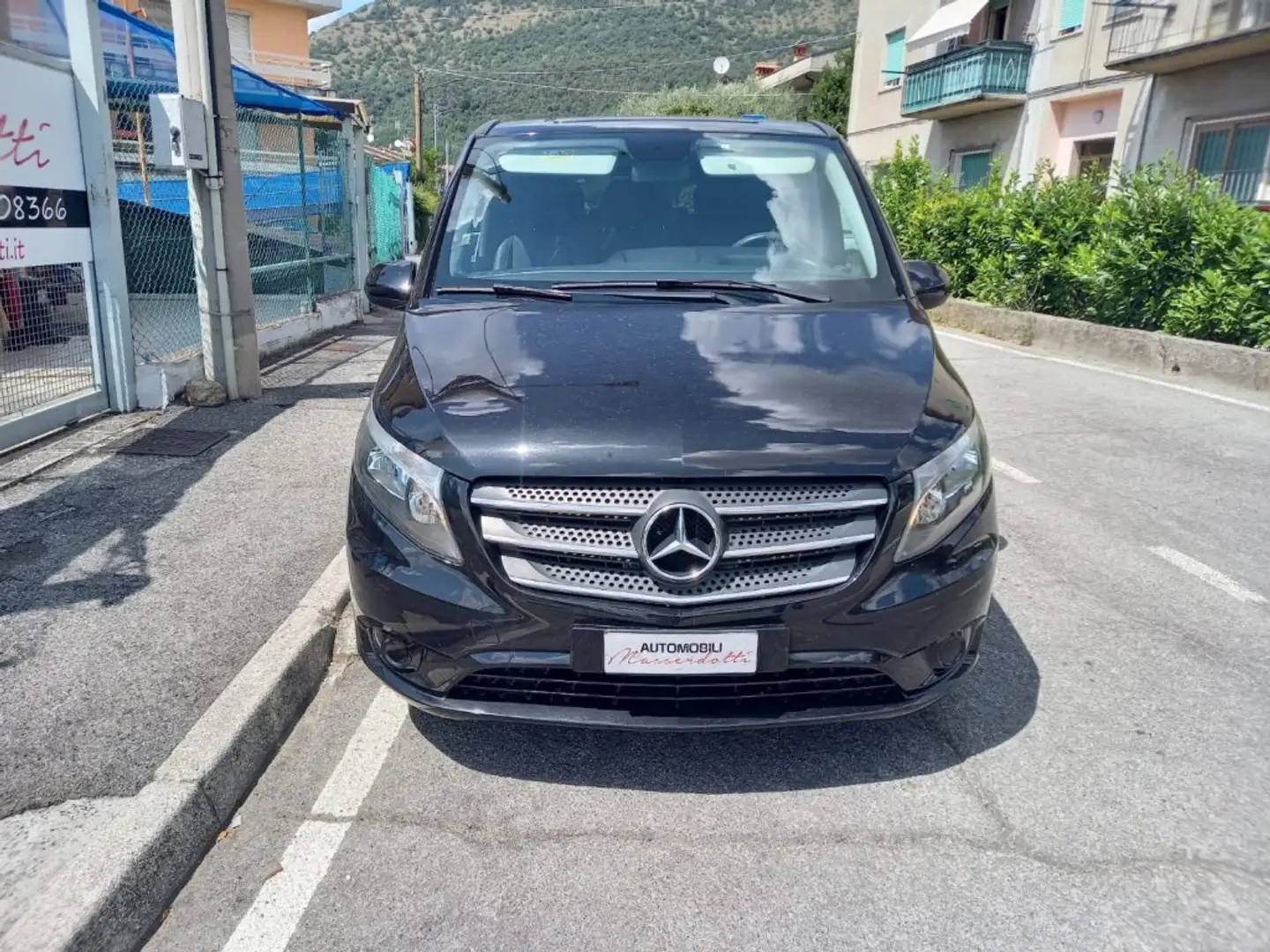 Mercedes-Benz Vito 2.0 114 CDI PL Tourer Base Extra-Long Noir - 2