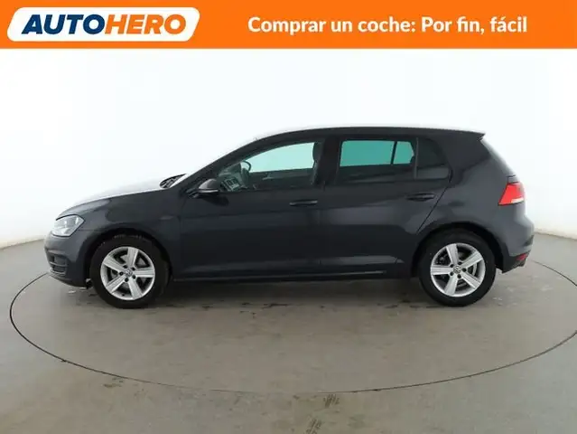 Volkswagen Golf view 3