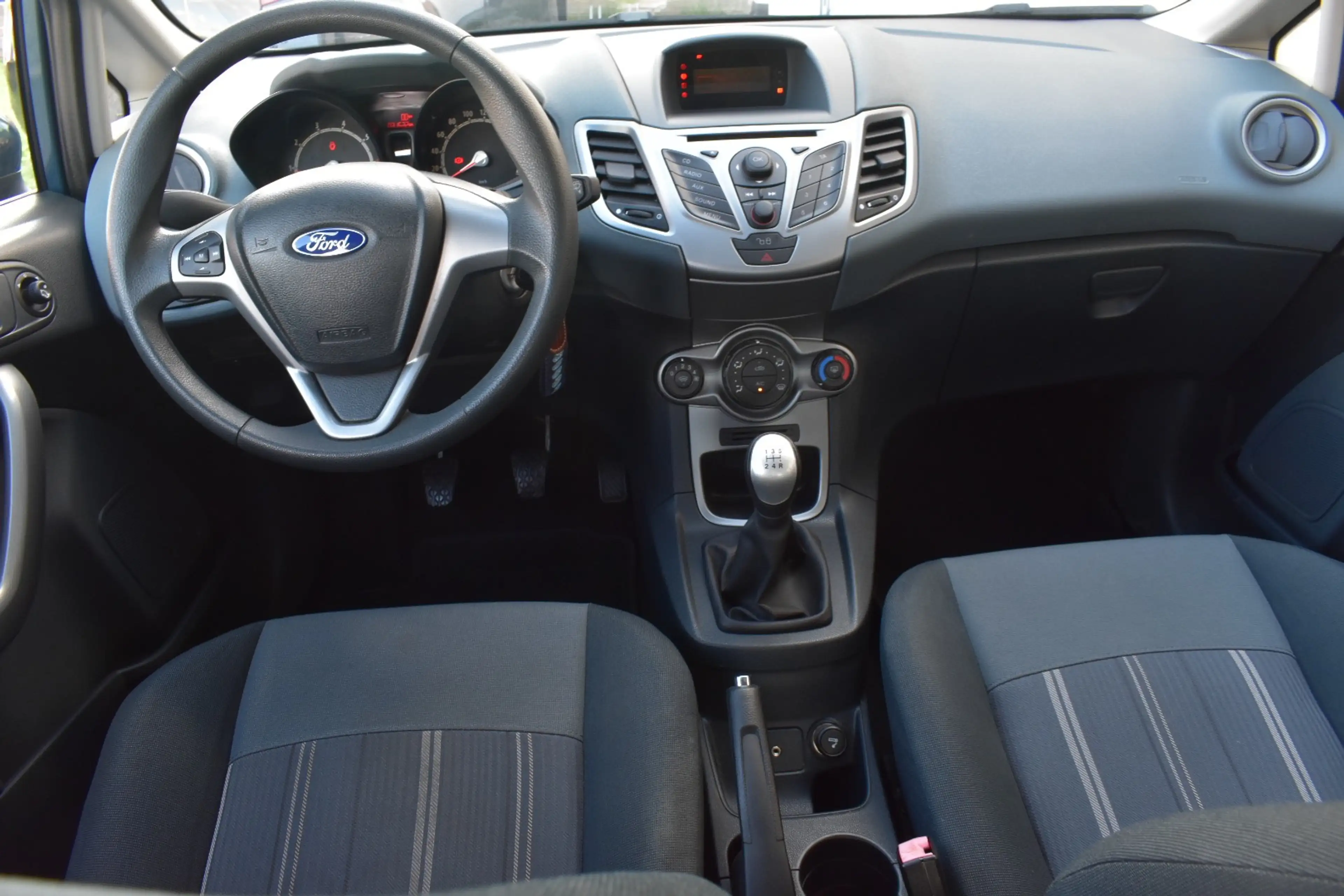 Ford Fiesta 1.25i Titanium / Airco / Topstaat / 31Dkm / Garantie — photo 9