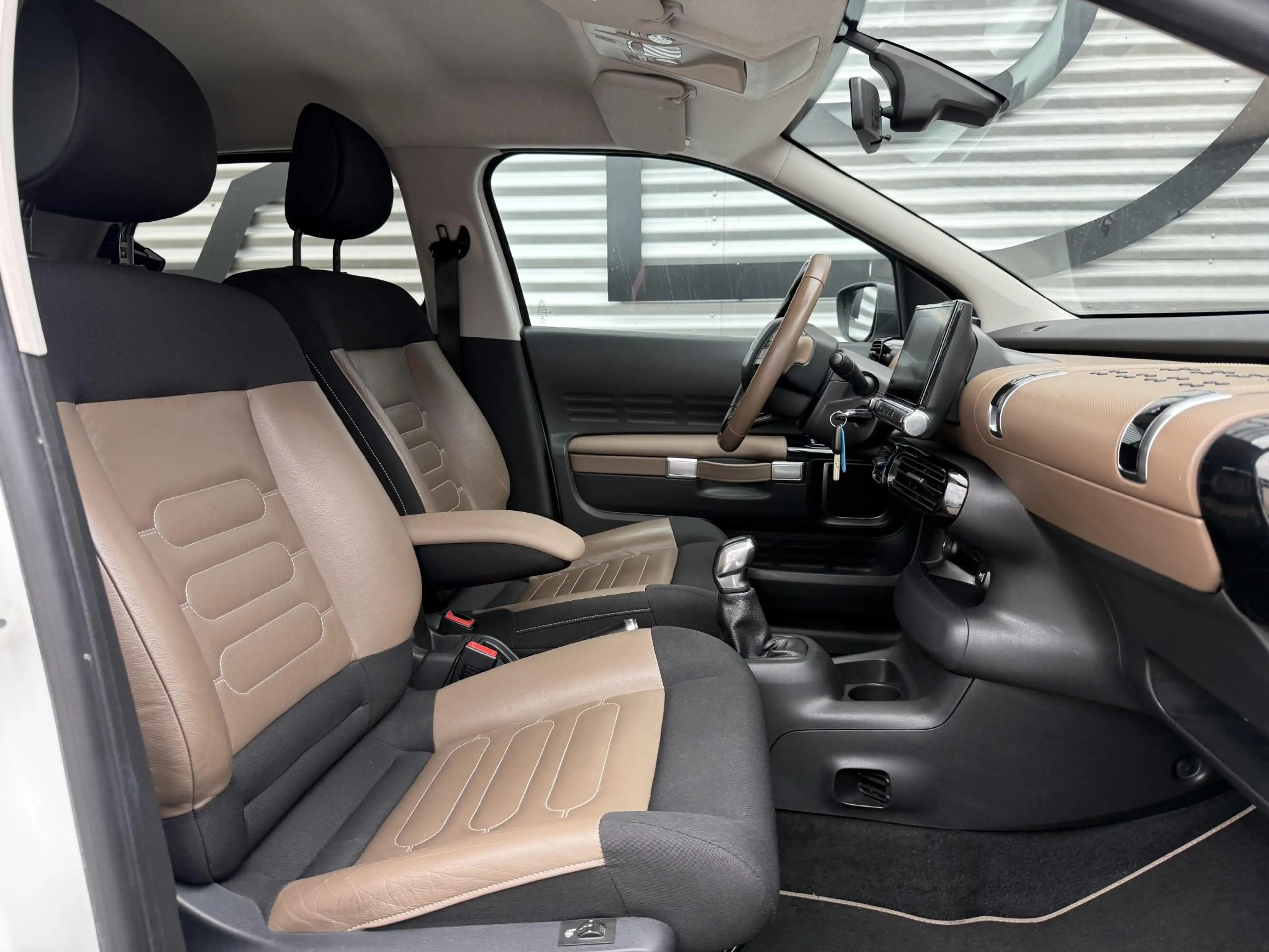 Citroen C4 Cactus 1.2 PureTech Shine Camera|Cruise|Trekhaak|PDC|Stoe — photo 6