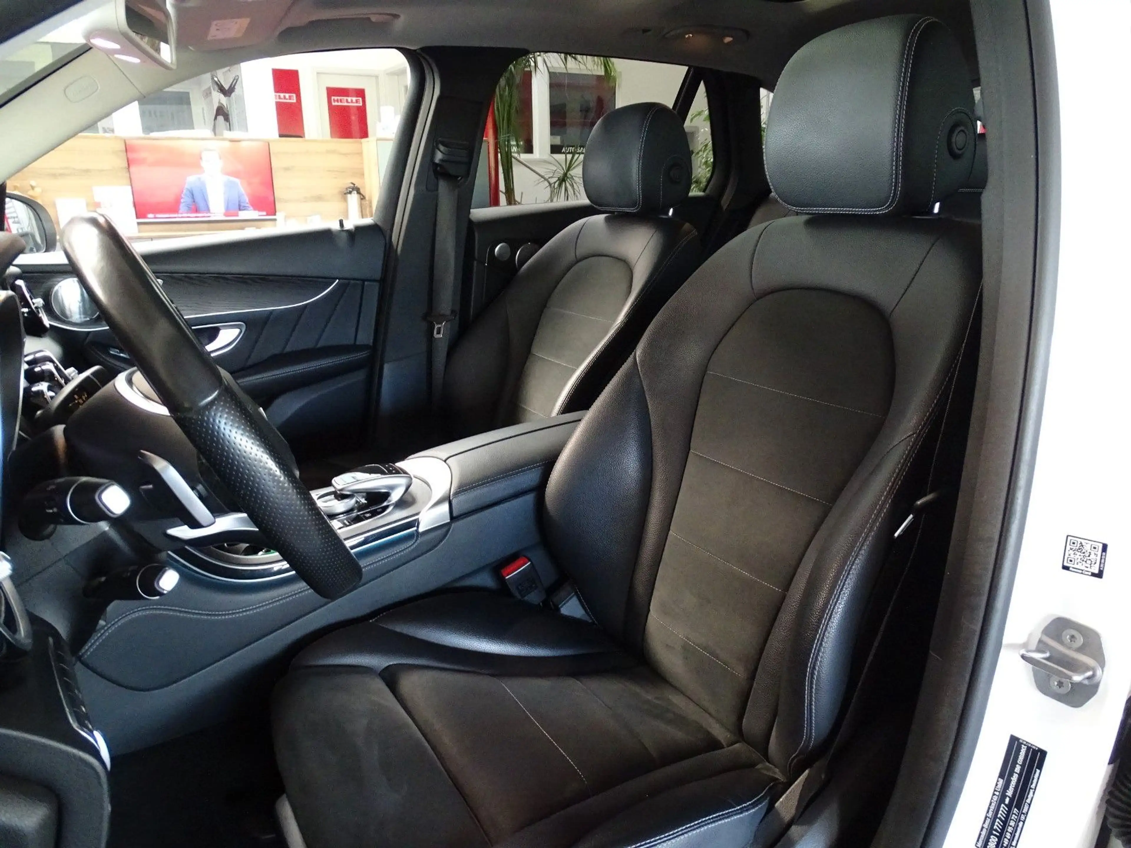 Mercedes-Benz GLC 250 AMG Line 4Matic*AHK+PANO+BURMESTER — photo 10