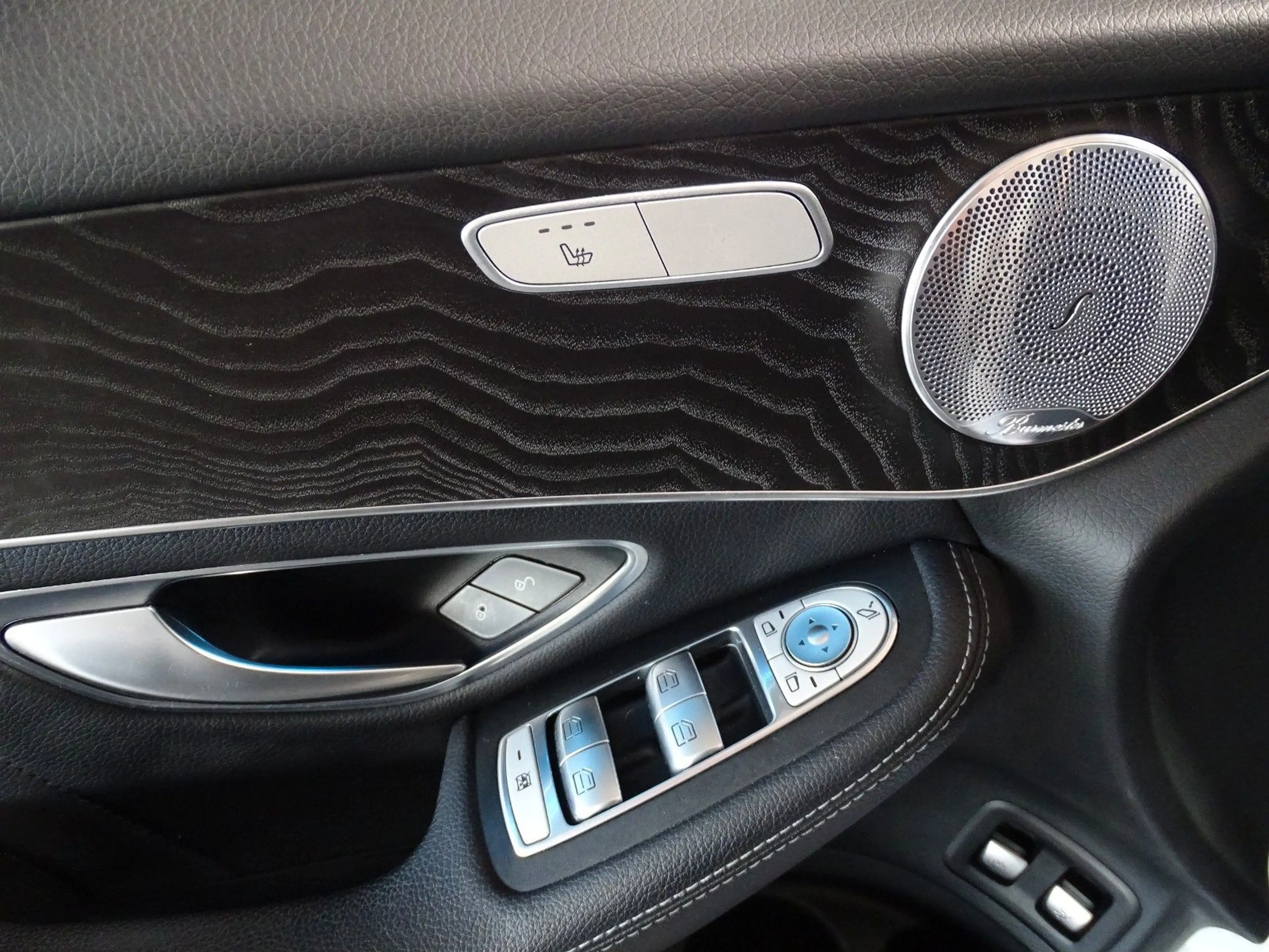 Mercedes-Benz GLC 250 AMG Line 4Matic*AHK+PANO+BURMESTER — photo 11