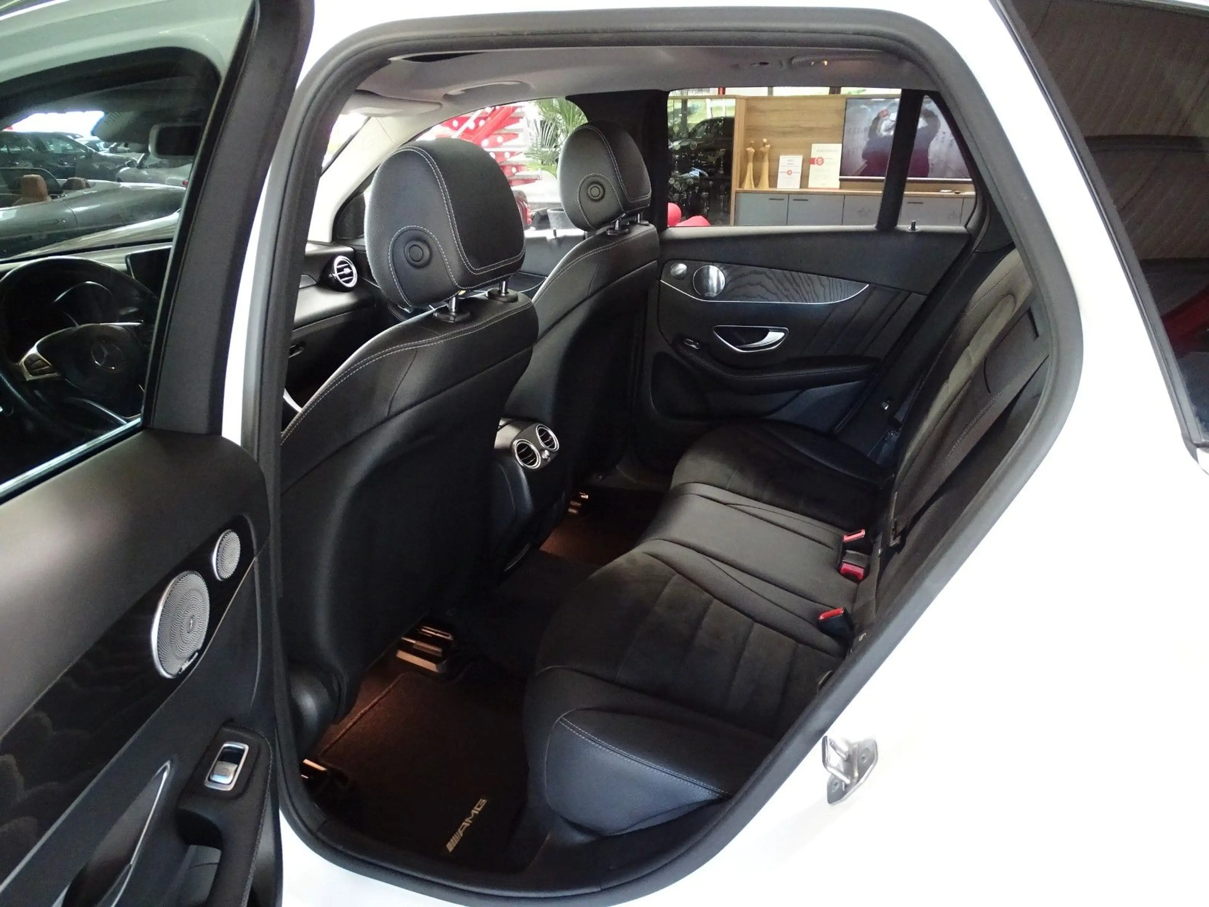 Mercedes-Benz GLC 250 AMG Line 4Matic*AHK+PANO+BURMESTER — photo 14