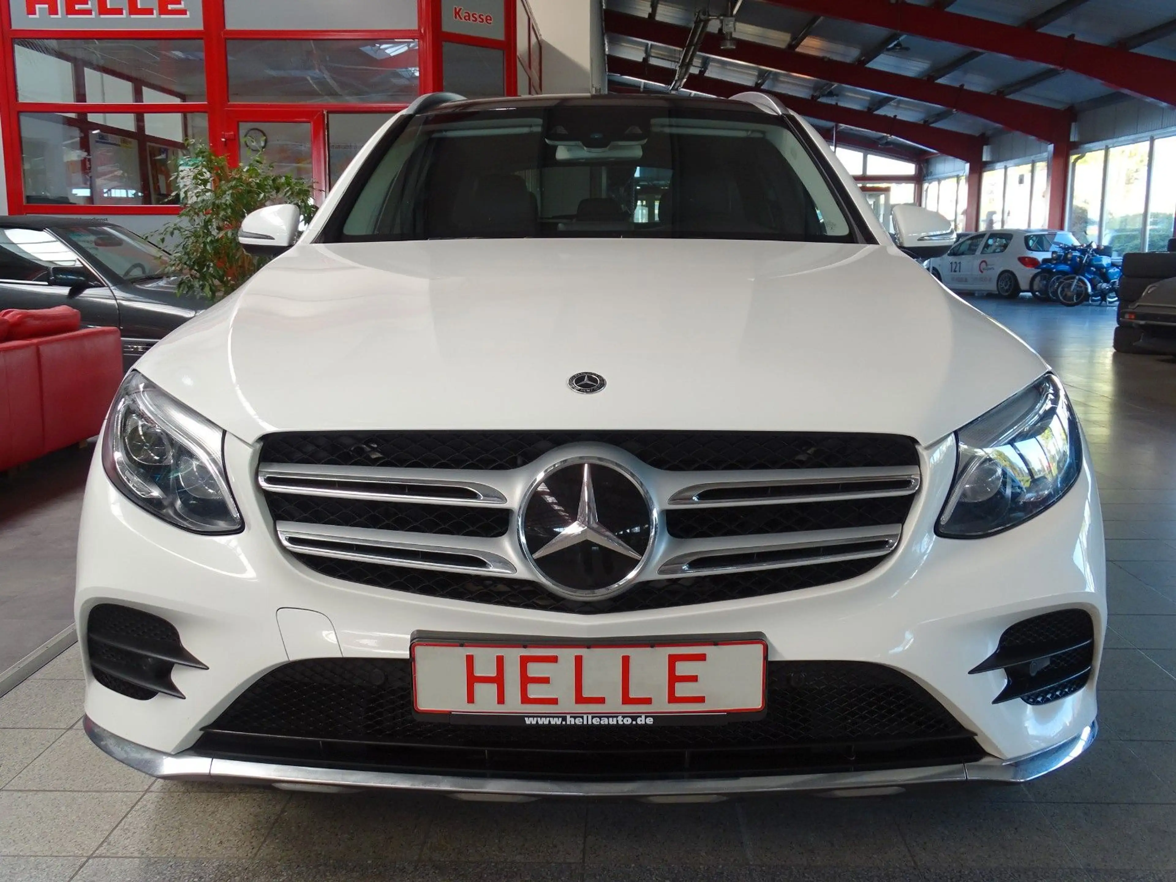 Mercedes-Benz GLC 250 AMG Line 4Matic*AHK+PANO+BURMESTER — photo 2