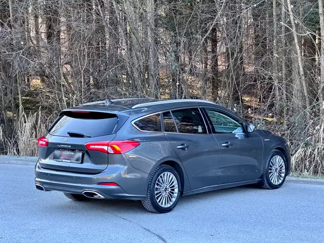 Ford Focus view 4