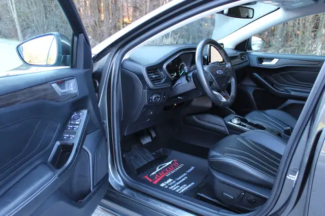 Ford Focus view 7
