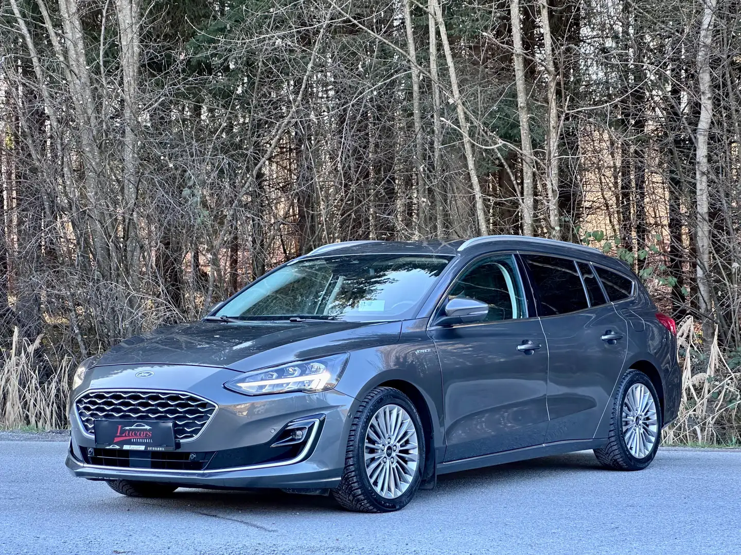 Ford Focus Vignale 2.0 Aut. VOLL*HEAD-UP*AHL*NAVI*TOTWINKEL* Grau - 1