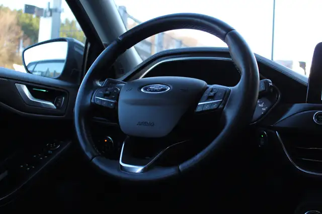 Ford Focus view 9