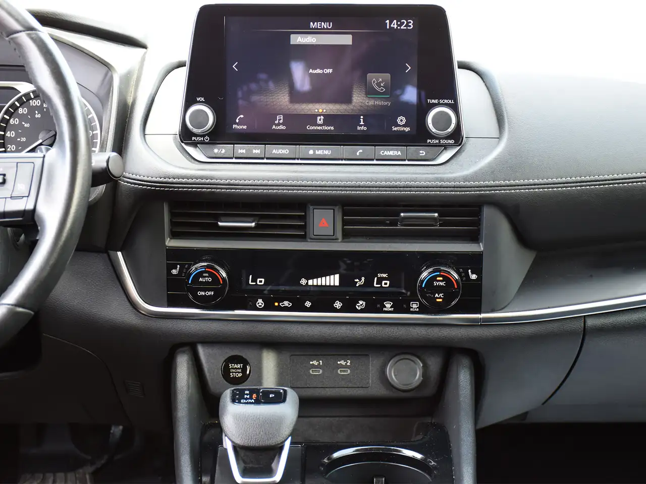 Nissan Rogue fotografie Nissan Rogue
