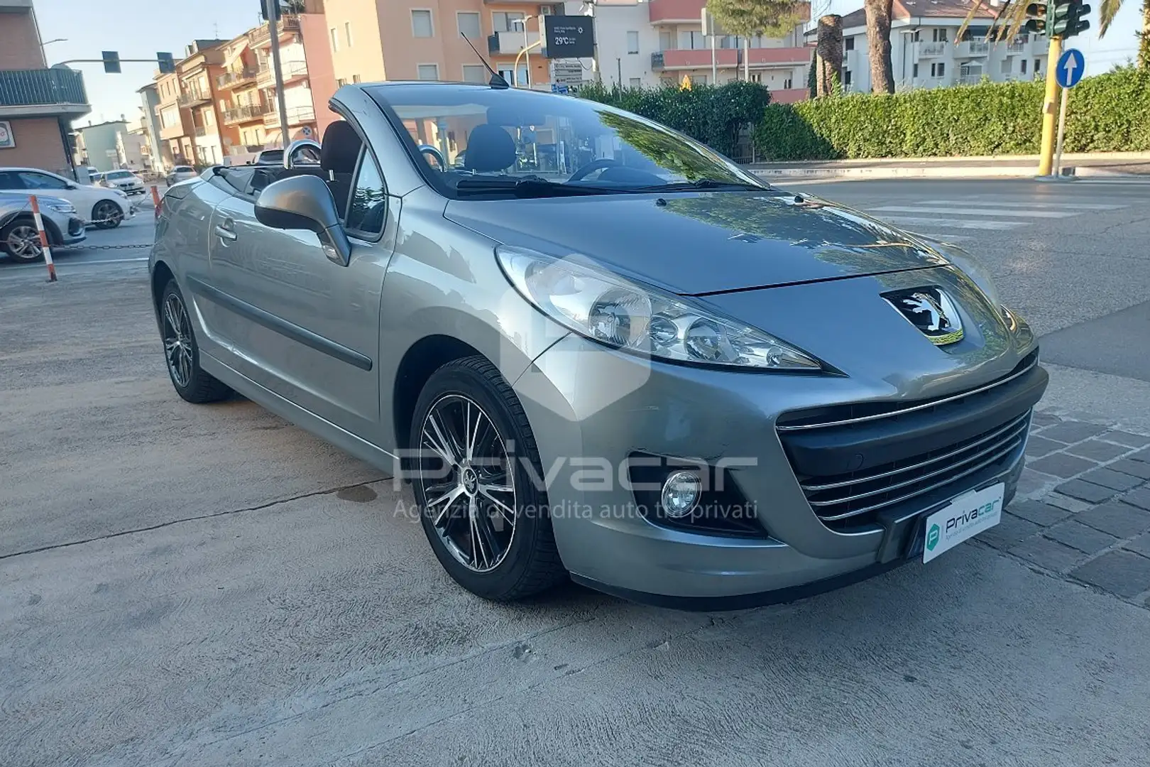 Peugeot 207 1.6 8V HDi 112CV CC Tecno Argent - 2